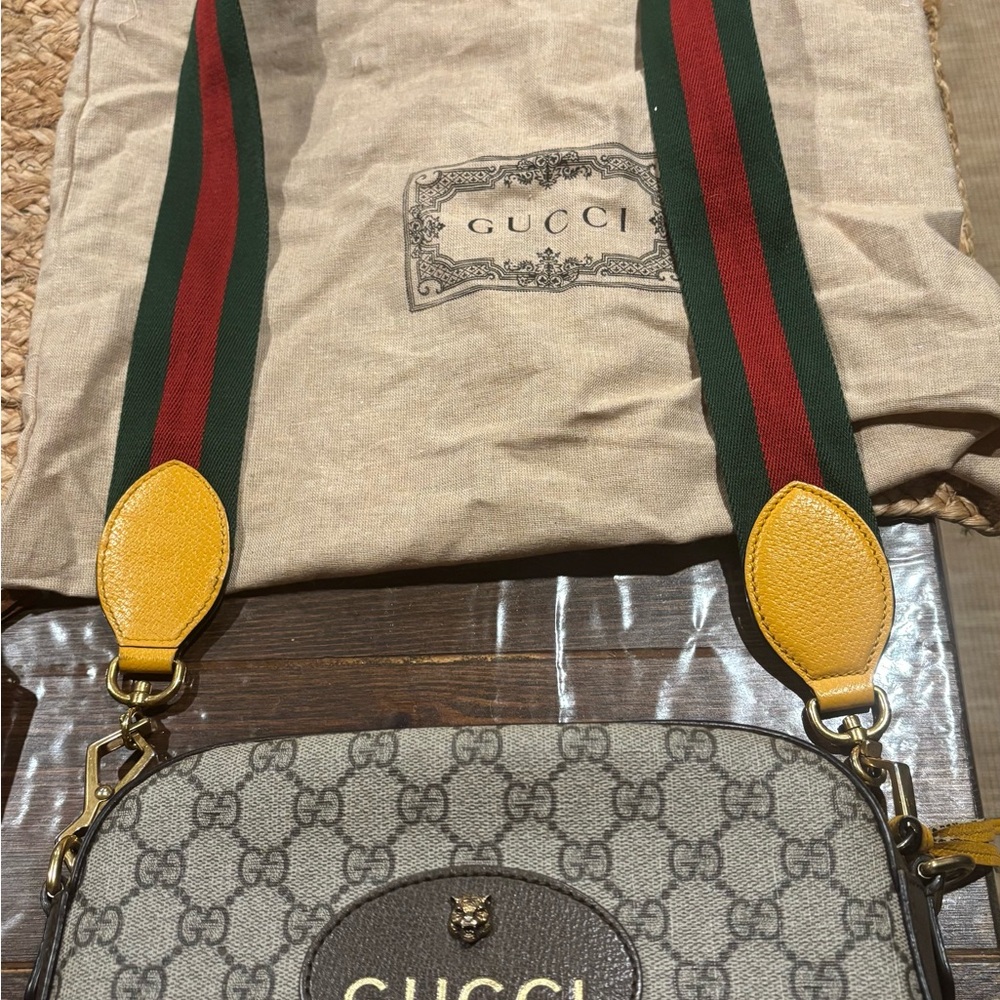Gucci GG Neo Vintage Supreme Messenger Bag, Crossbody Purse